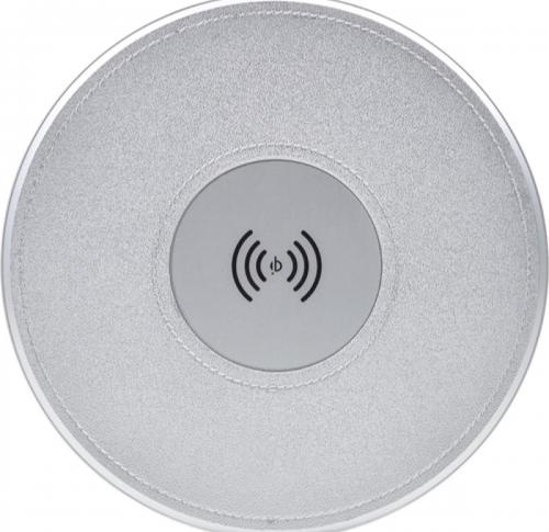 Wireless speaker with charging station