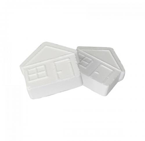 Square box with 4 mint imperials, 4 house mints or shamrock mints